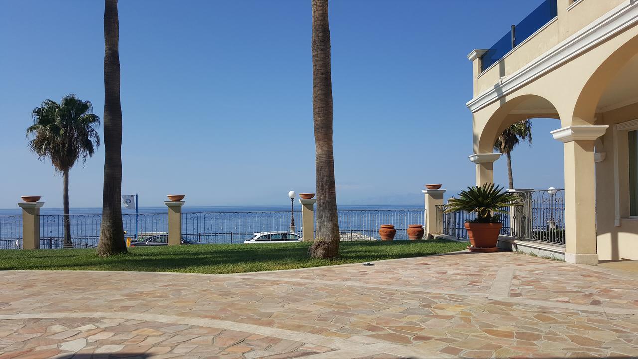 Gardenia Hotel Lazzaro Exterior photo